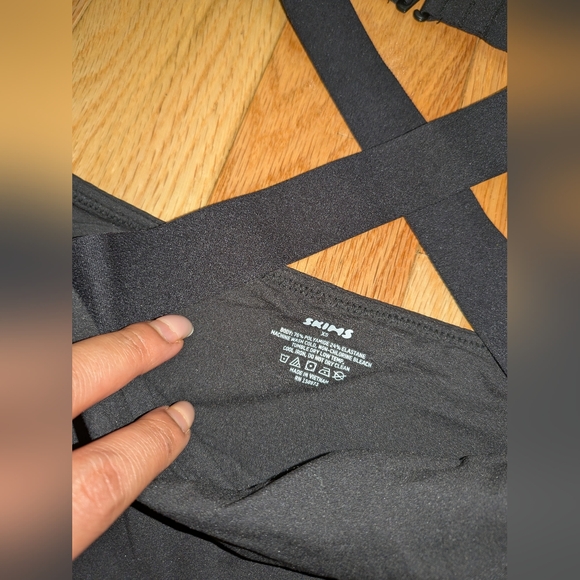 NWT SKIMS FITS EVERYBODY WRAP LONG SLEEVE BODYSUIT - Picture 5 of 7